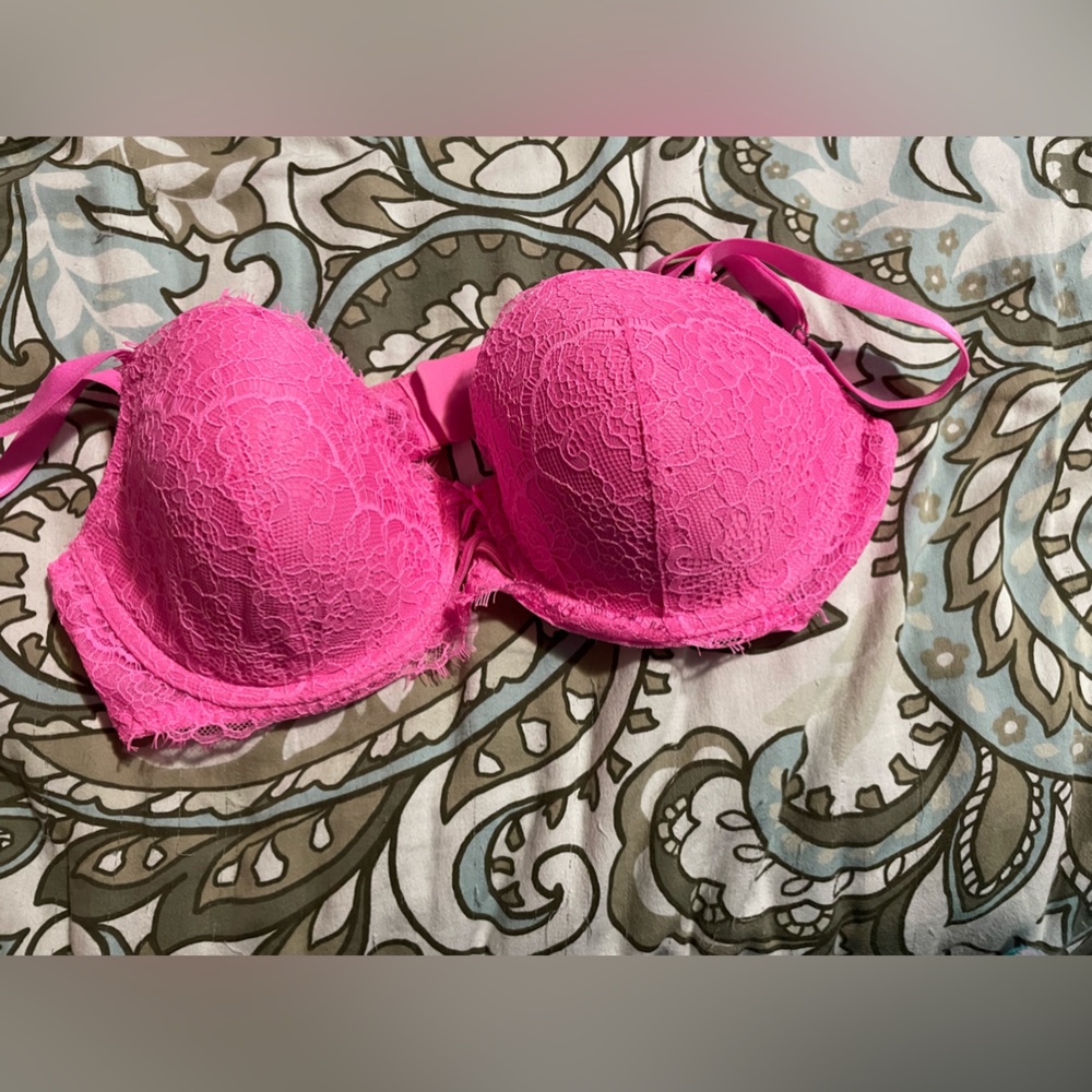 38C Pink Bra